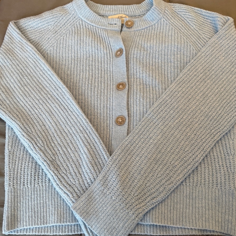Universal Thread: Goods Co.; SIZE: L Color: Light/ baby blue